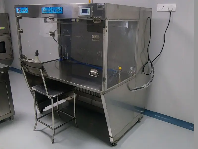 Laminar air flow work station