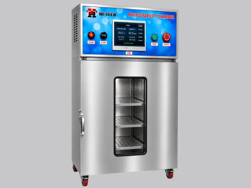 Photostability chamber with lux and UV control